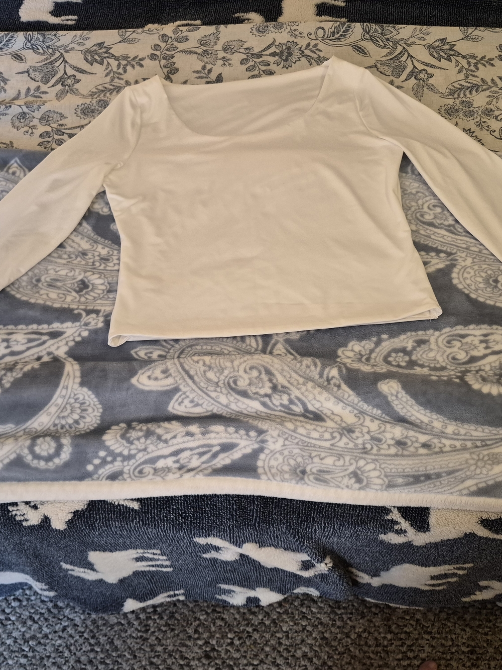 NWT- Classic White Long-Sleeve Women's Top L
